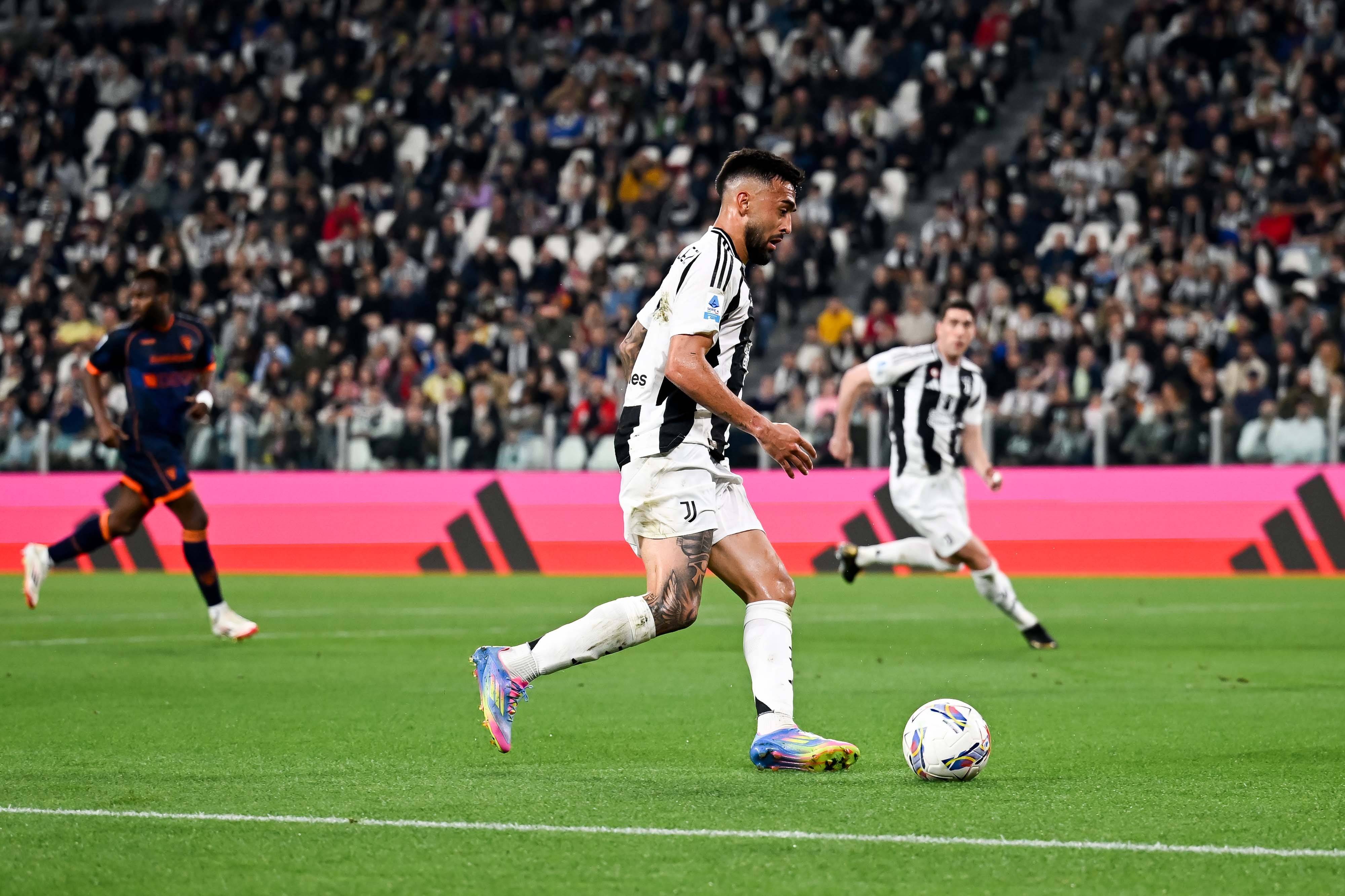 开云体育APP下载-尤文图斯连续失分，追赶劲敌艰难