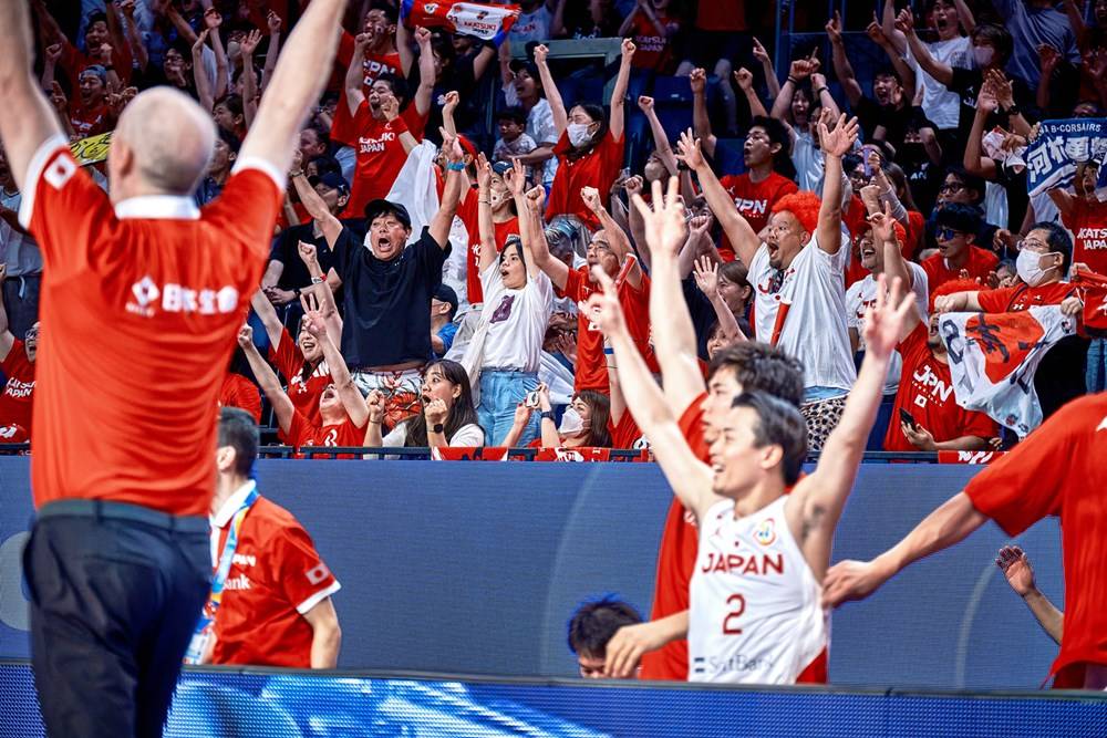 日本队惊险逆转胜，夺得胜利