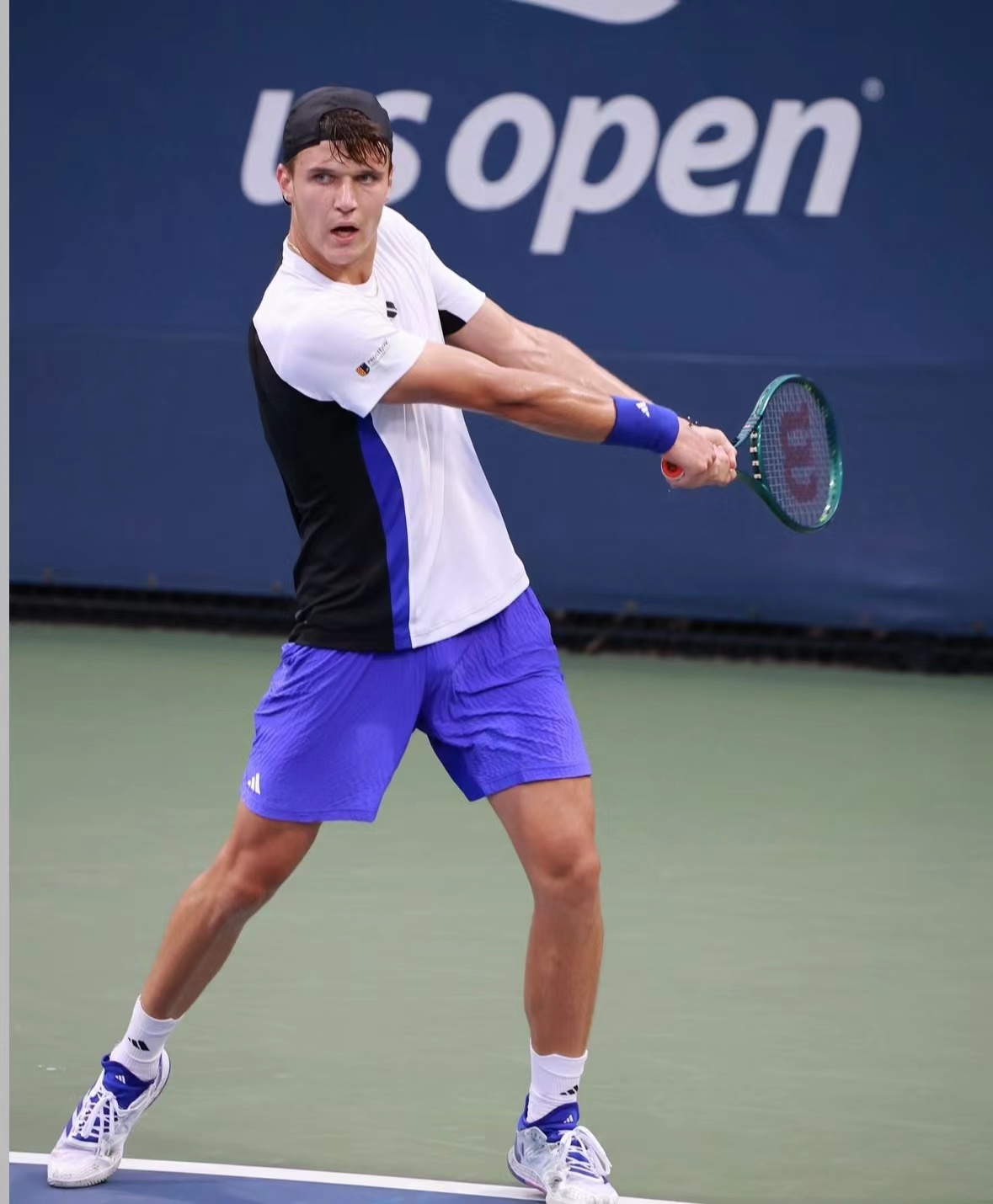 开云APP-捷克球员在国际赛事中表现神勇