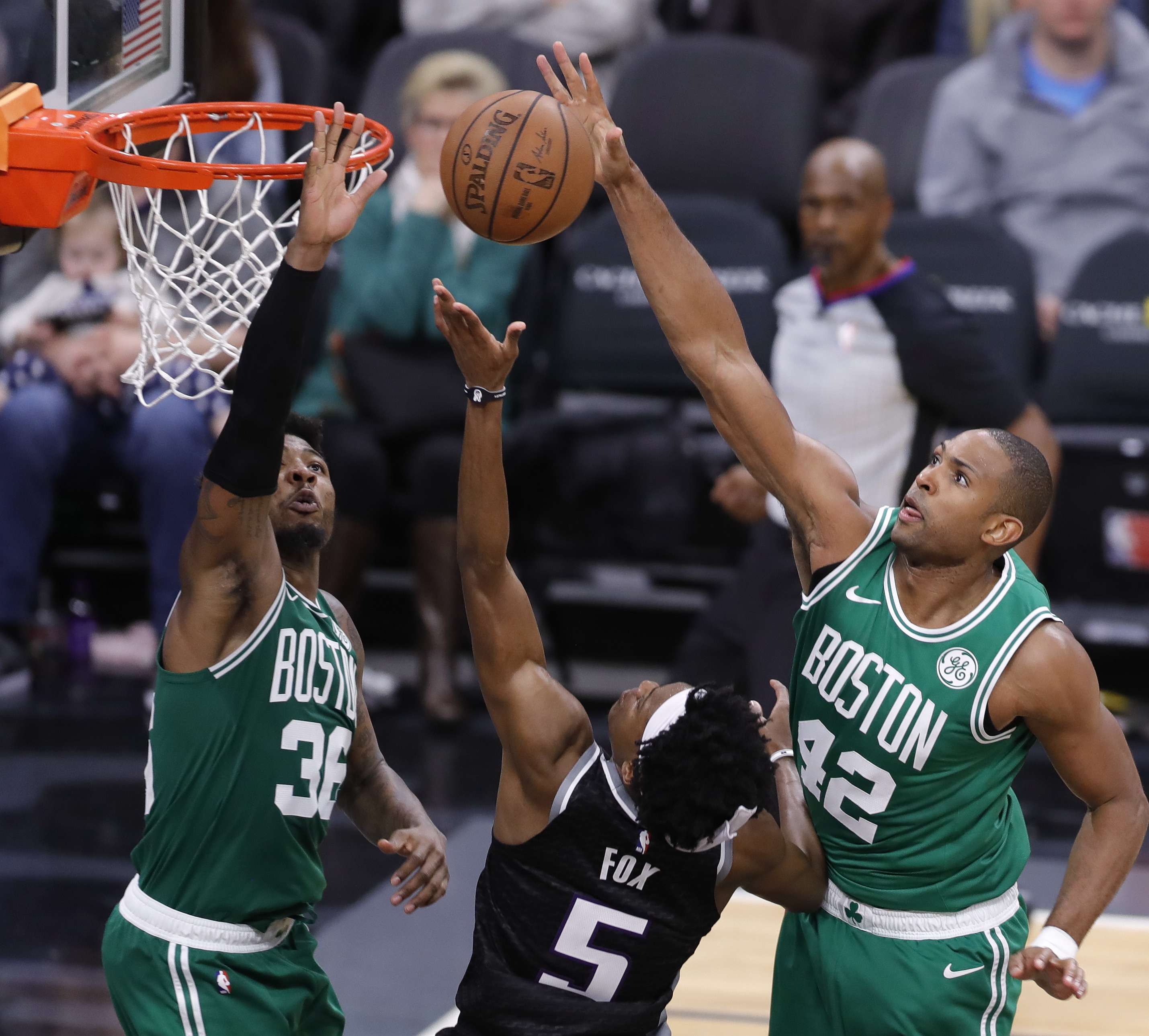 开云体育入口-魔术轻取凯尔特人,福克斯高光表现