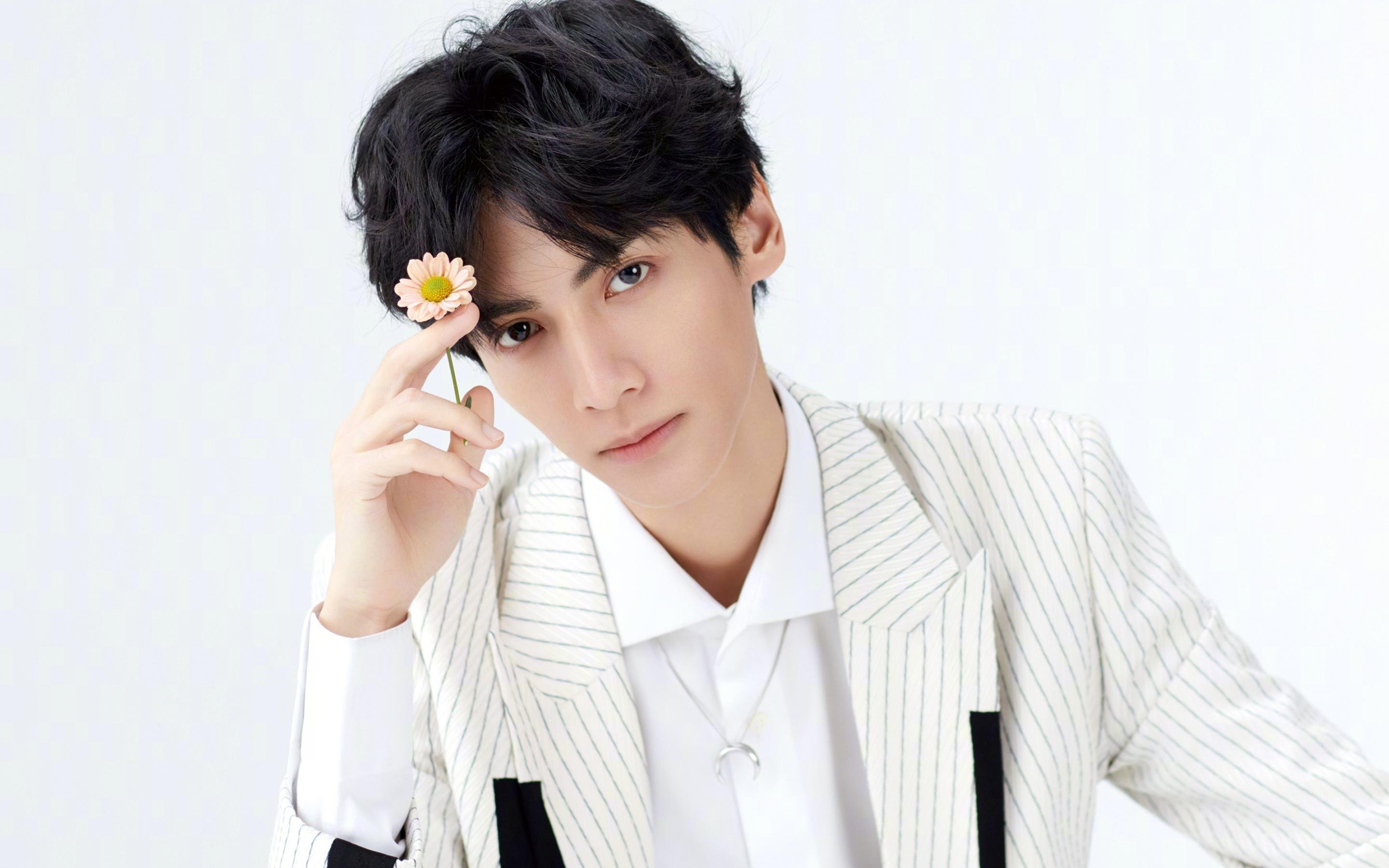 赛场风云,当雄鹿制霸新疆队,恩比德存在感何以拉满?