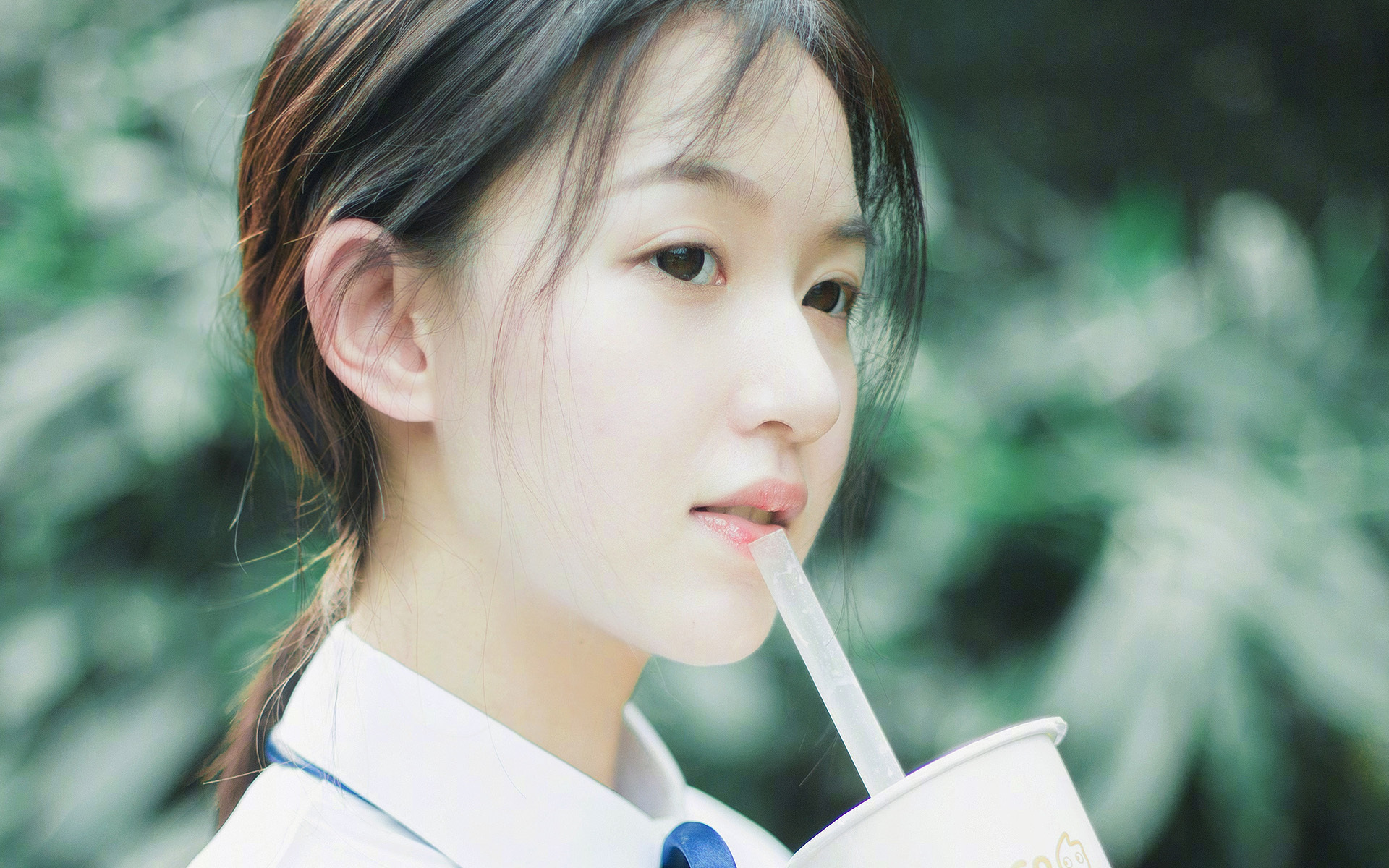 亚洲魔术师征服德甲防线，三笘薰给全世界上了一堂破铁壁教学课